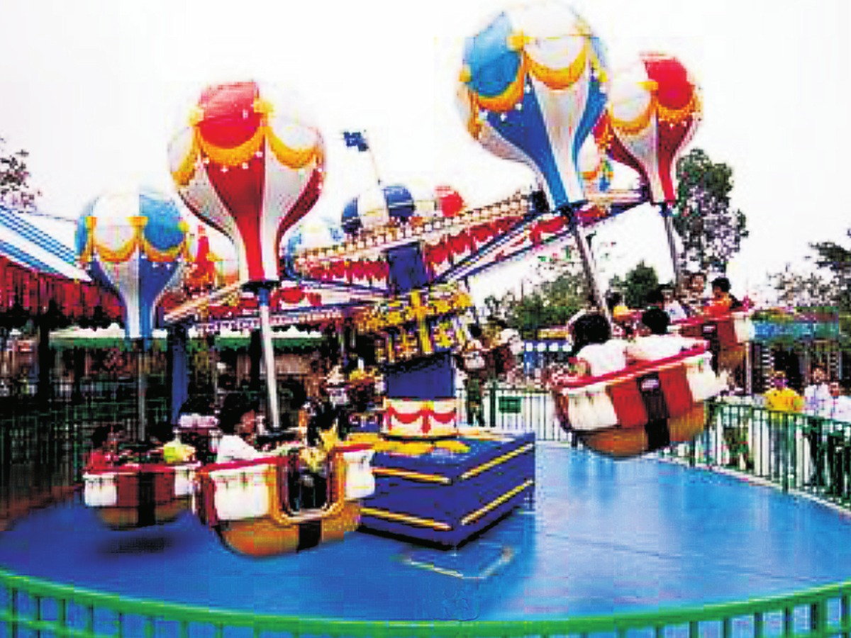 Samba Balloon Tower
