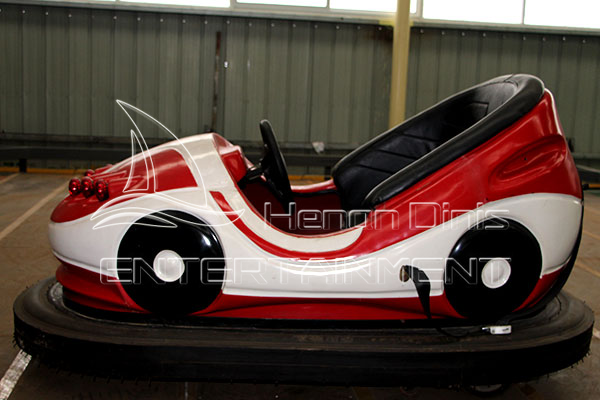 Battery Powered Dashing Car Rides for Carnivals, Funfairs, Playgrounds and Parks in Dinis Factory