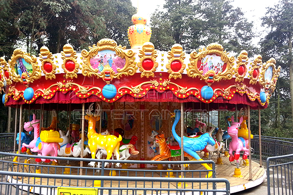 Classic Family Amusement Park 36-seat Carousel Rides for Sale in Dinis for Both Adults and Kids