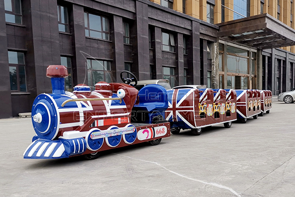 Various Amusement Park Train Rides with Beautiful Appearance are Popular in Carnivals.